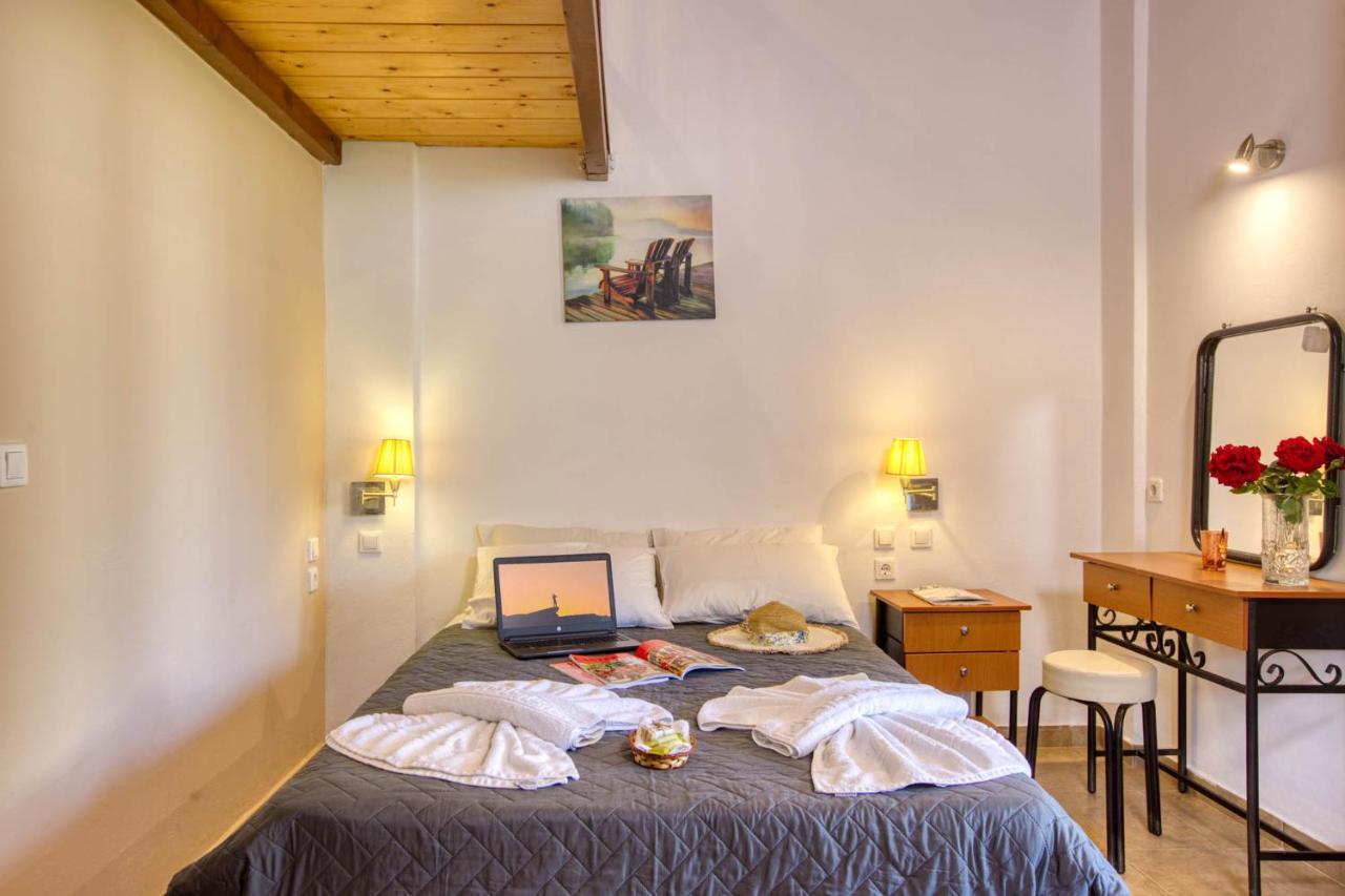 Christinas Lofts Apartment Ágios Matthaíos Екстериор снимка