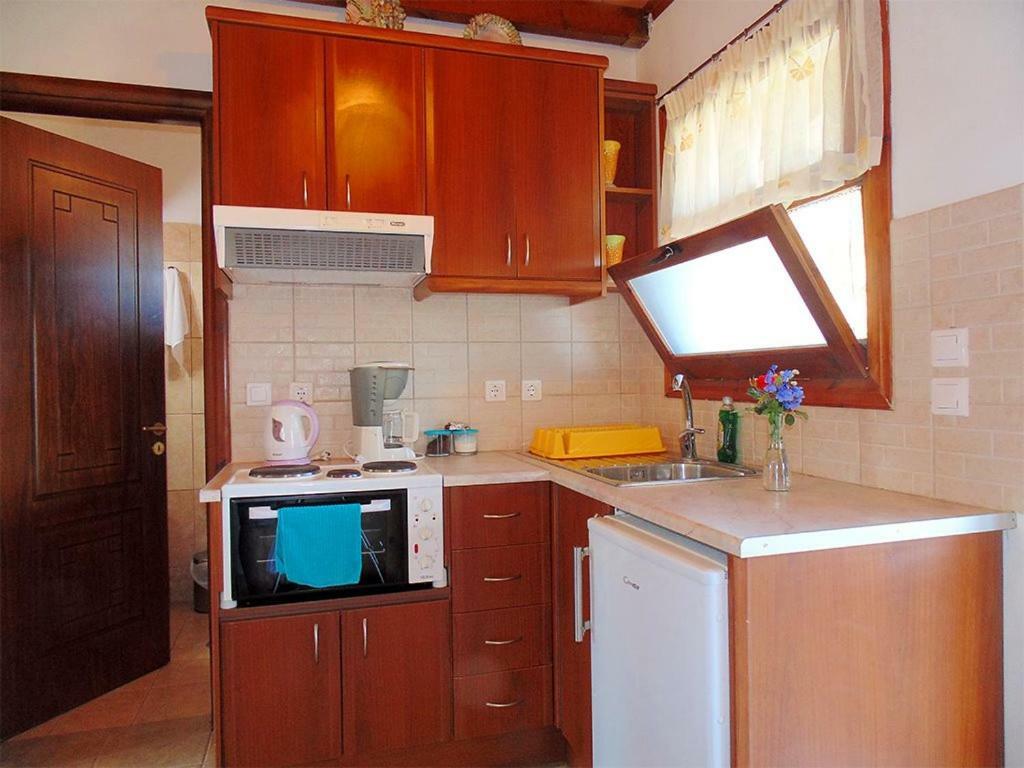Christinas Lofts Apartment Ágios Matthaíos Екстериор снимка