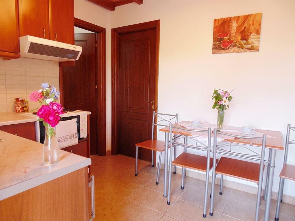 Christinas Lofts Apartment Ágios Matthaíos Екстериор снимка